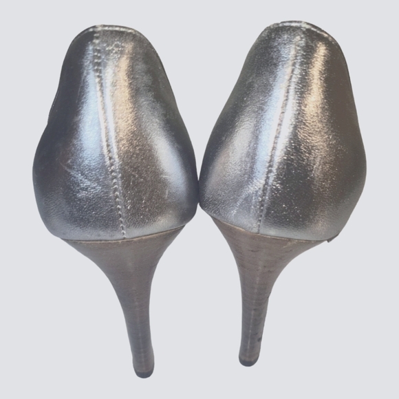 Judith Leiber Women's Silver Leather Open Toes 4" Stiletto Heels Size 7B - Picture 5 of 12